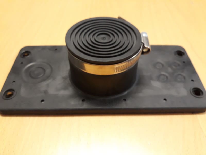 HT HIGH TECH POLYMERS - Läpivienti - HIK-1 V-0