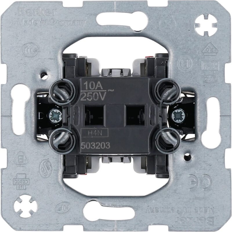 HAGER - Vipupainike - 1s+1a/10A/250V UJ 0X