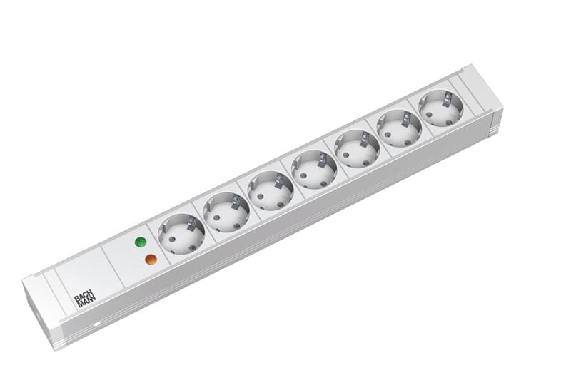 BACHMANN - Jatkopistorasia - 19" PDU Basic >1U,7 x pr+ylij.