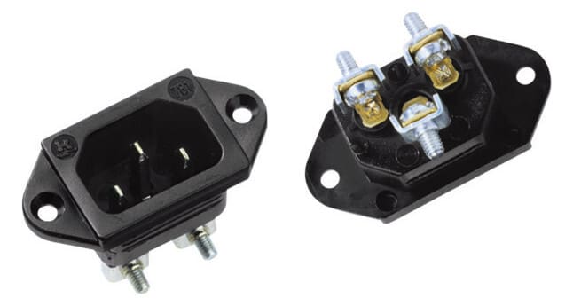 BACHMANN - Pistorasia - IEC60320 C13 naarasliitin 65°