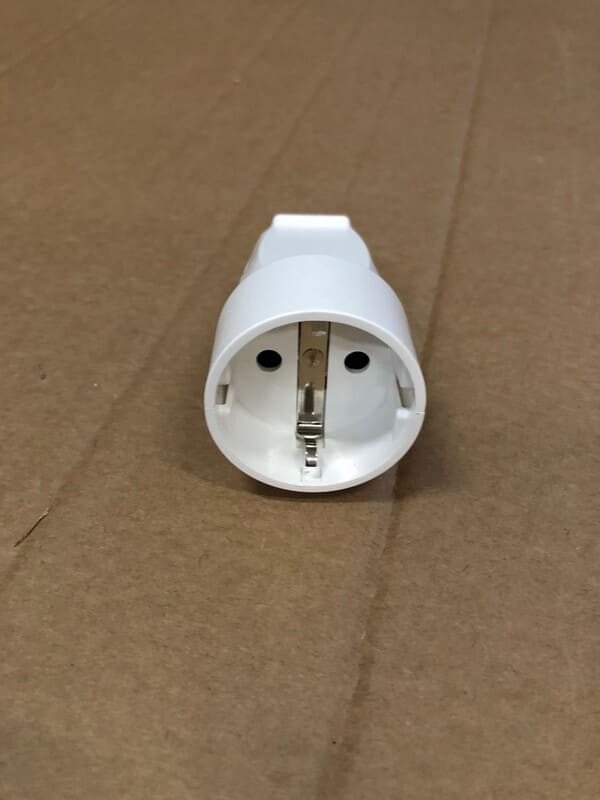 REIMAX ELECTRONICS - Jatkopistorasia IP 20 - Jatkopistorasia 1-osainen