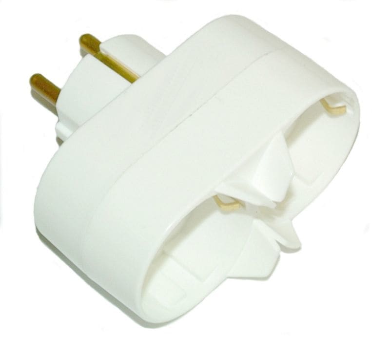 REIMAX ELECTRONICS - Haaroitin IP21 val - Pistotulppa 2:lla pistorasiall