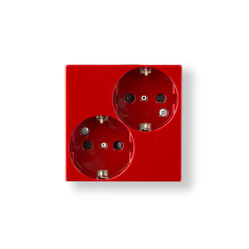 ENSTO - Pistorasia Ensto Intro - 2S/16A/IP21/UKJ 0X PUN KL