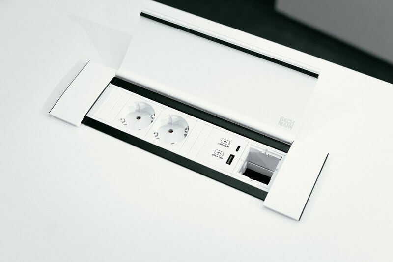 BACHMANN - Pistorasia + USB - Power Frame pistorasia M, Valk