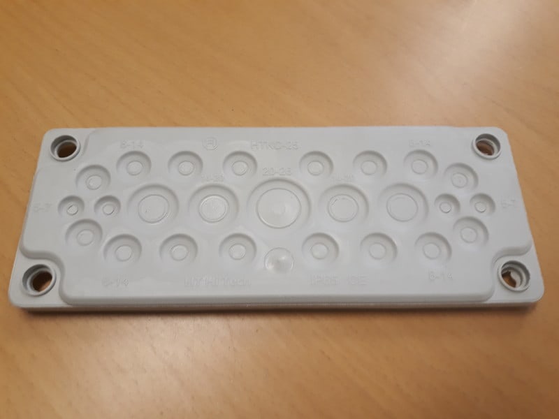 HT HIGH TECH POLYMERS - Läpivientilaippa - HTKC-25 V0
