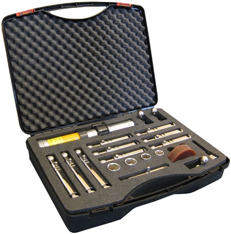 RAGNAR STÅLSKOG - Kulmapistokepäätteiden maadoitussarja - SKA 630 II