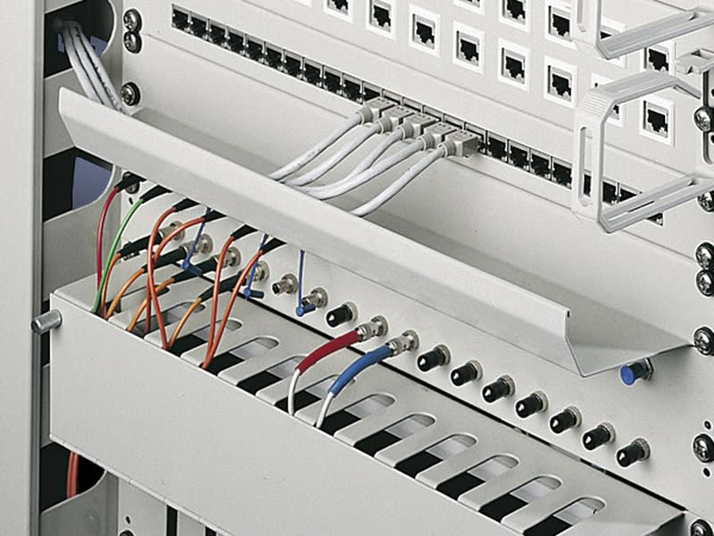 RITTAL - Kaappitarvike - 7140.535 Läpivientipaneeli 1U