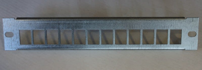 FSM - Paneeli-kupari - RJ45paneeli 10 1U 12*keystone