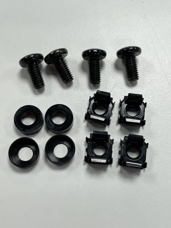 APS - Asennustarvike - Korimutteri sarja 4 kpl