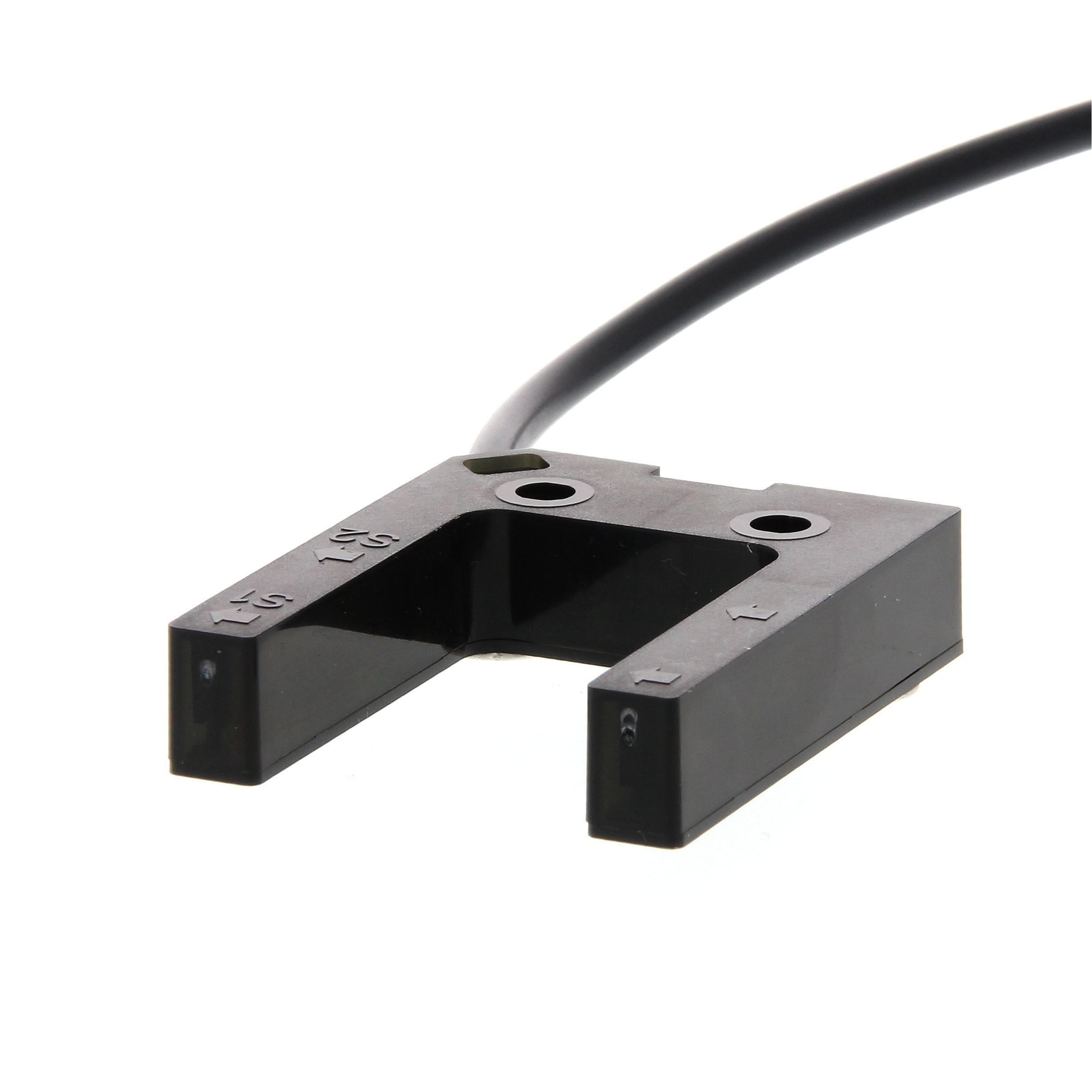 OMRON - Haarukka-ant 25mm,PNP,2m - E3Z-G82 2M