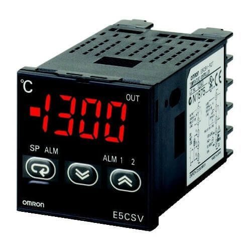 OMRON - Säädin 48x48mm,Jännlä+1- hällä - E5CSV-Q1T-500 AC100-240