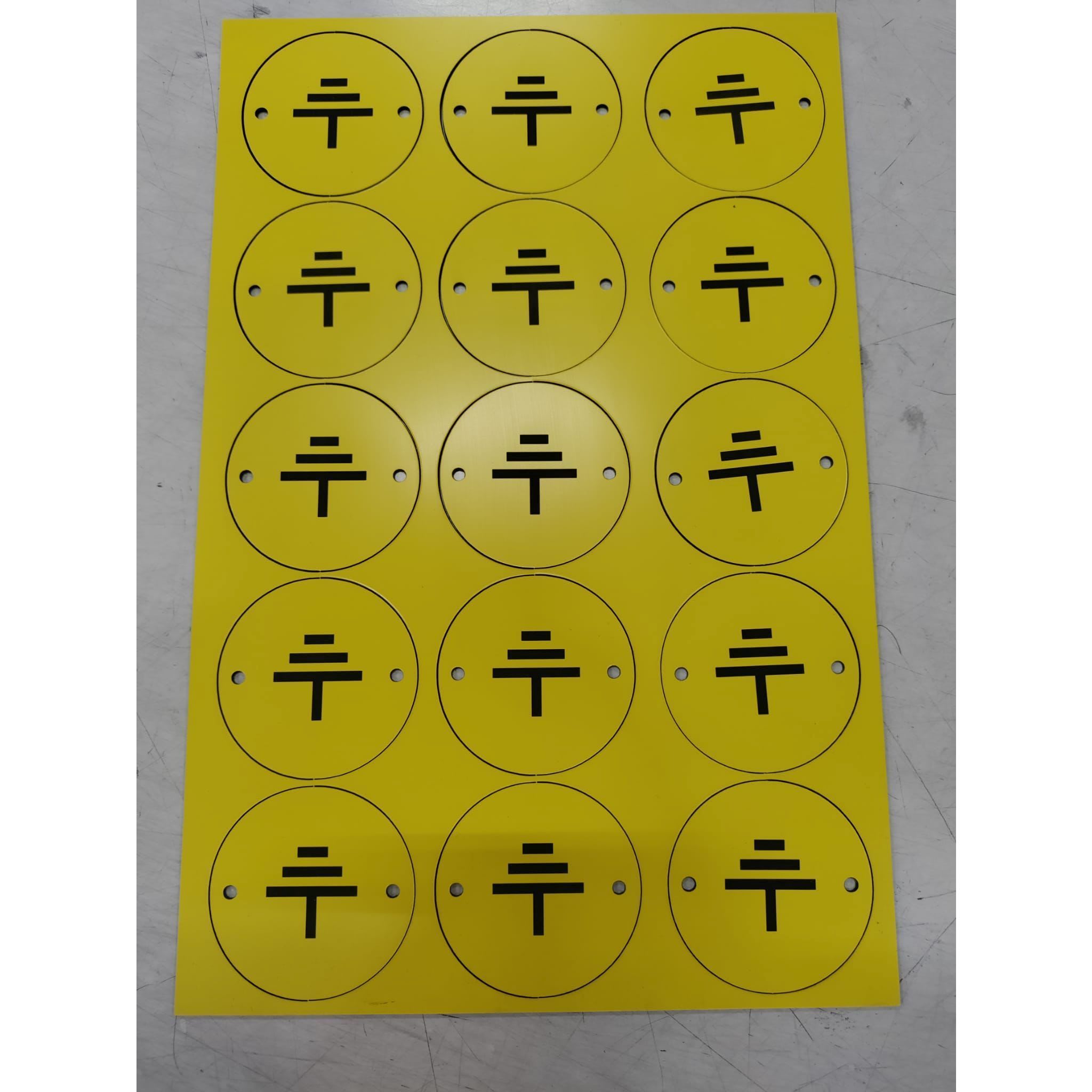 MP-OPASTIN - Kilpi, arkki, Neste - MAADOITUSMERKKI