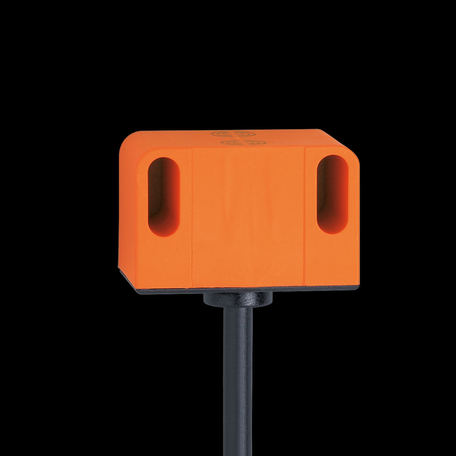 IFM - Ind.ant sr.4mm 3-j PNP/NPN 2xN - IN5251