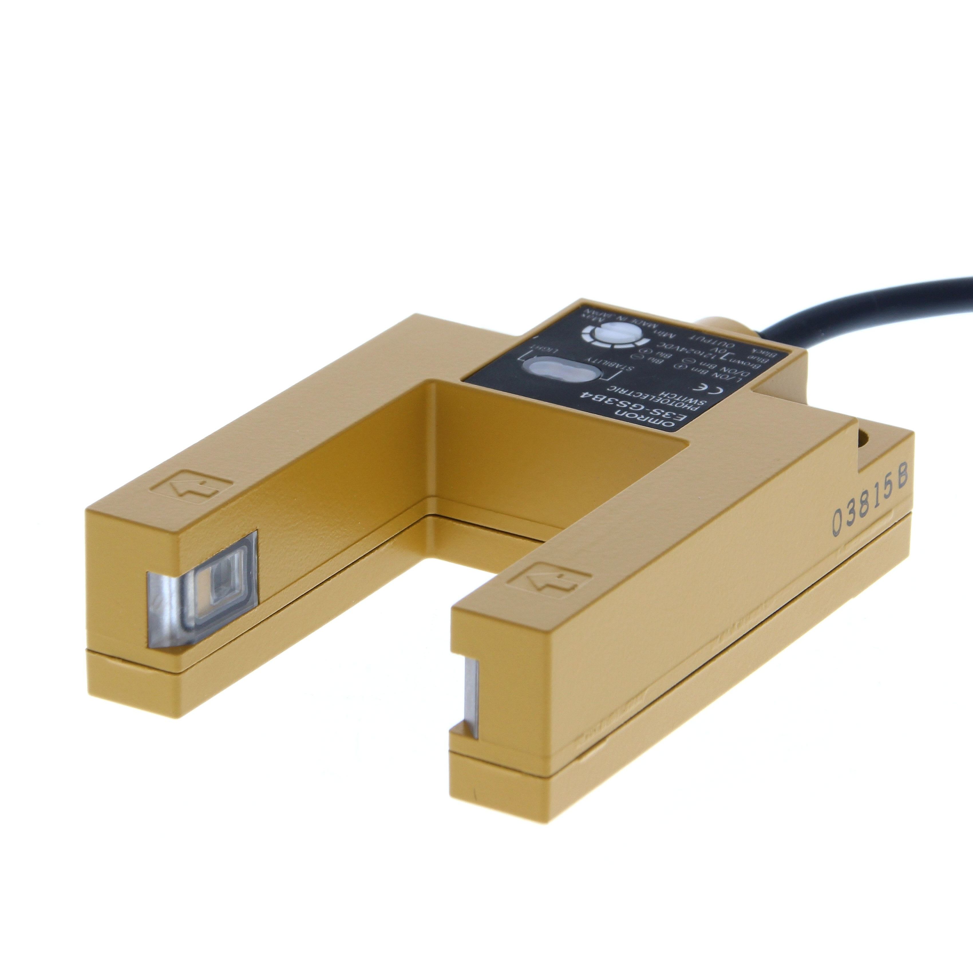 OMRON - Photoelectric sensor, slot, 30 mm, DC, 3 - E3S-GS3B4 5M
