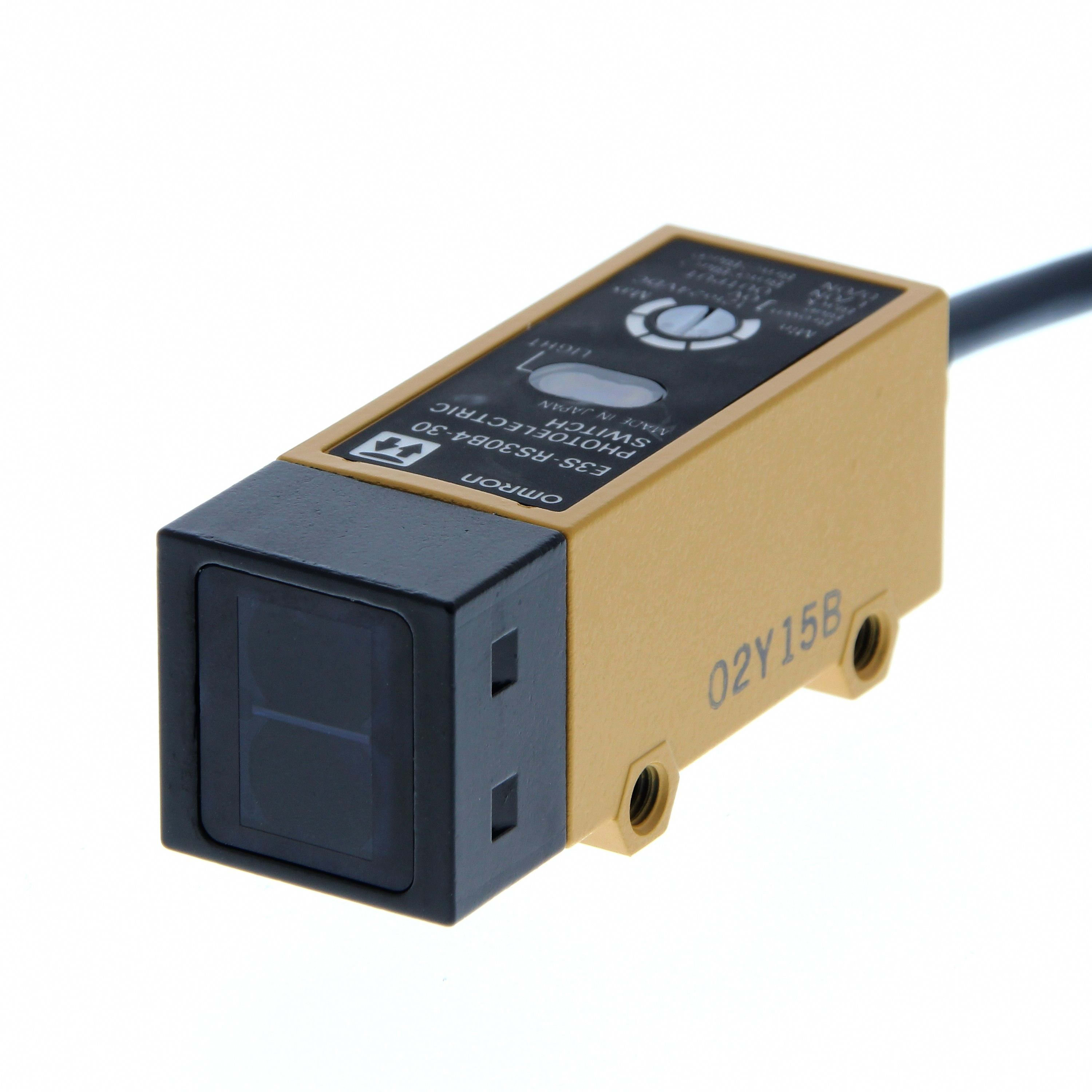 OMRON - Photoelectric sensor, retroreflective, 3 - E3S-RS30E4-30
