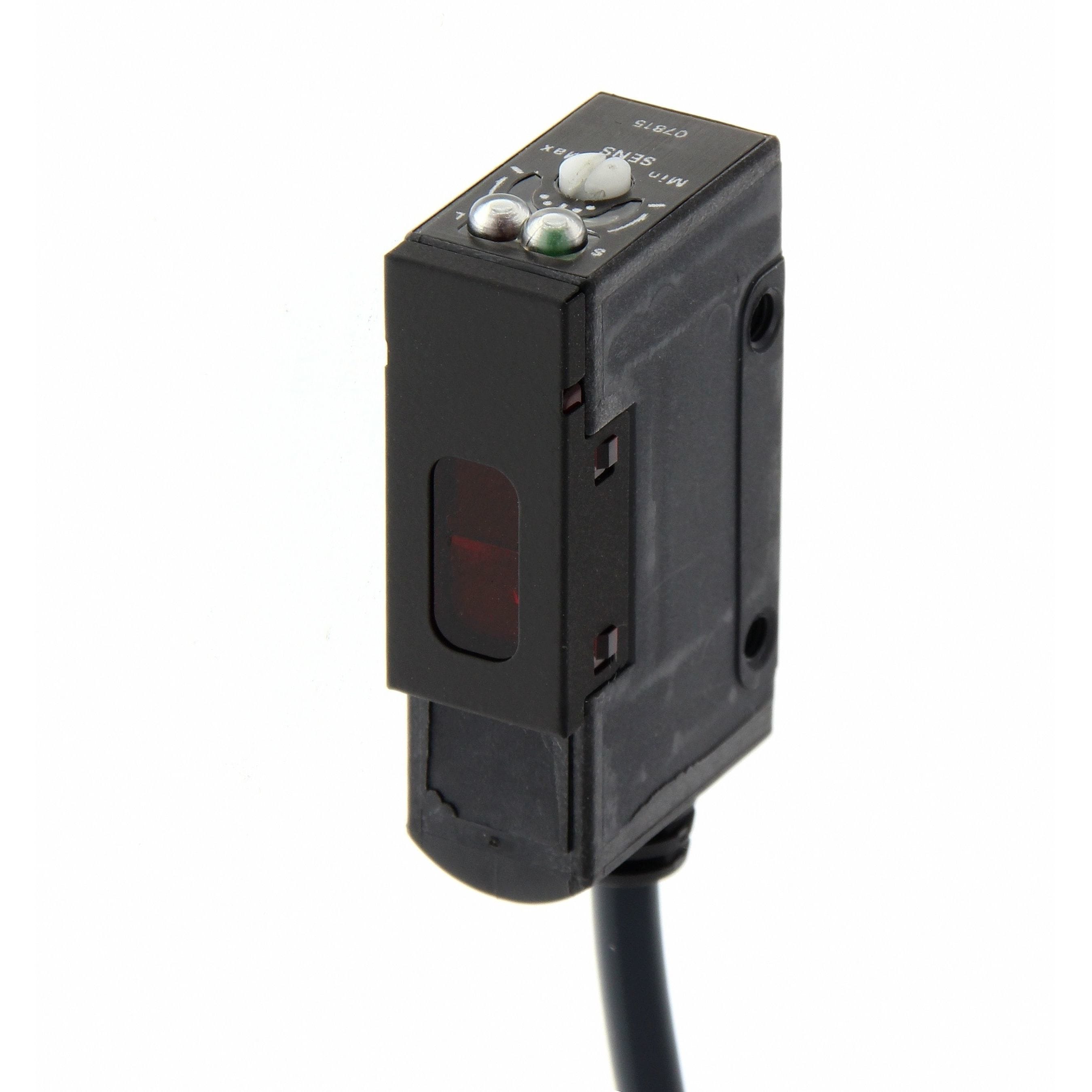 OMRON - Photoelectric sensor, retroreflective, 2 - E3S-AR81