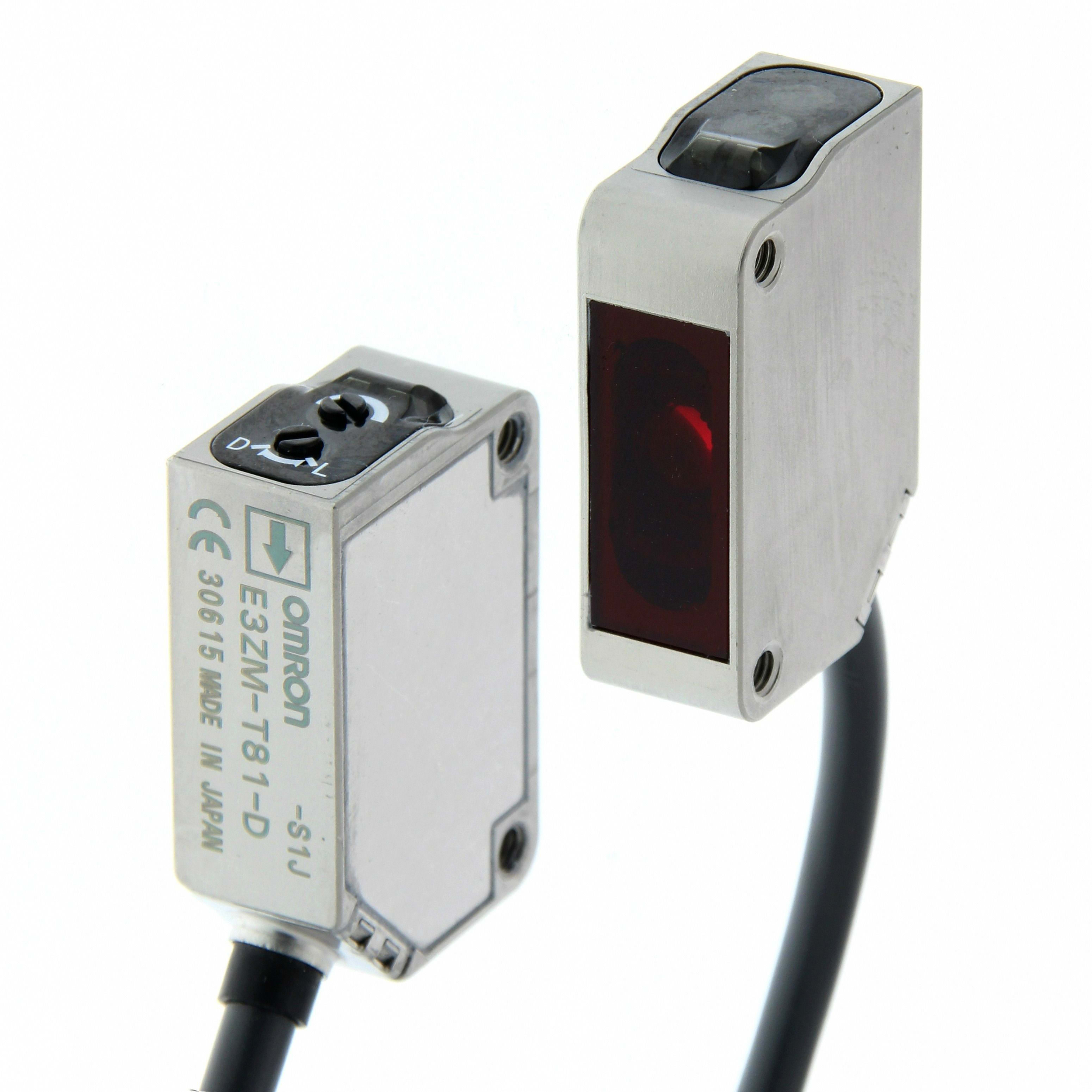 OMRON - Photoelectric sensor, rectangular housin - E3ZM-T81 5M