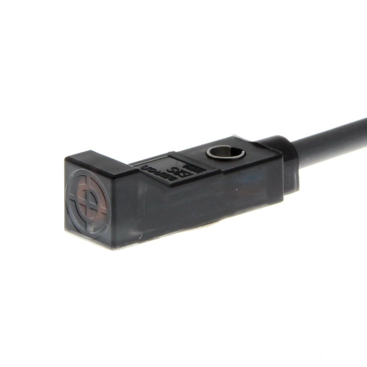 OMRON - Miniature rectangular Inductive, end fac - E2S-Q25 2M