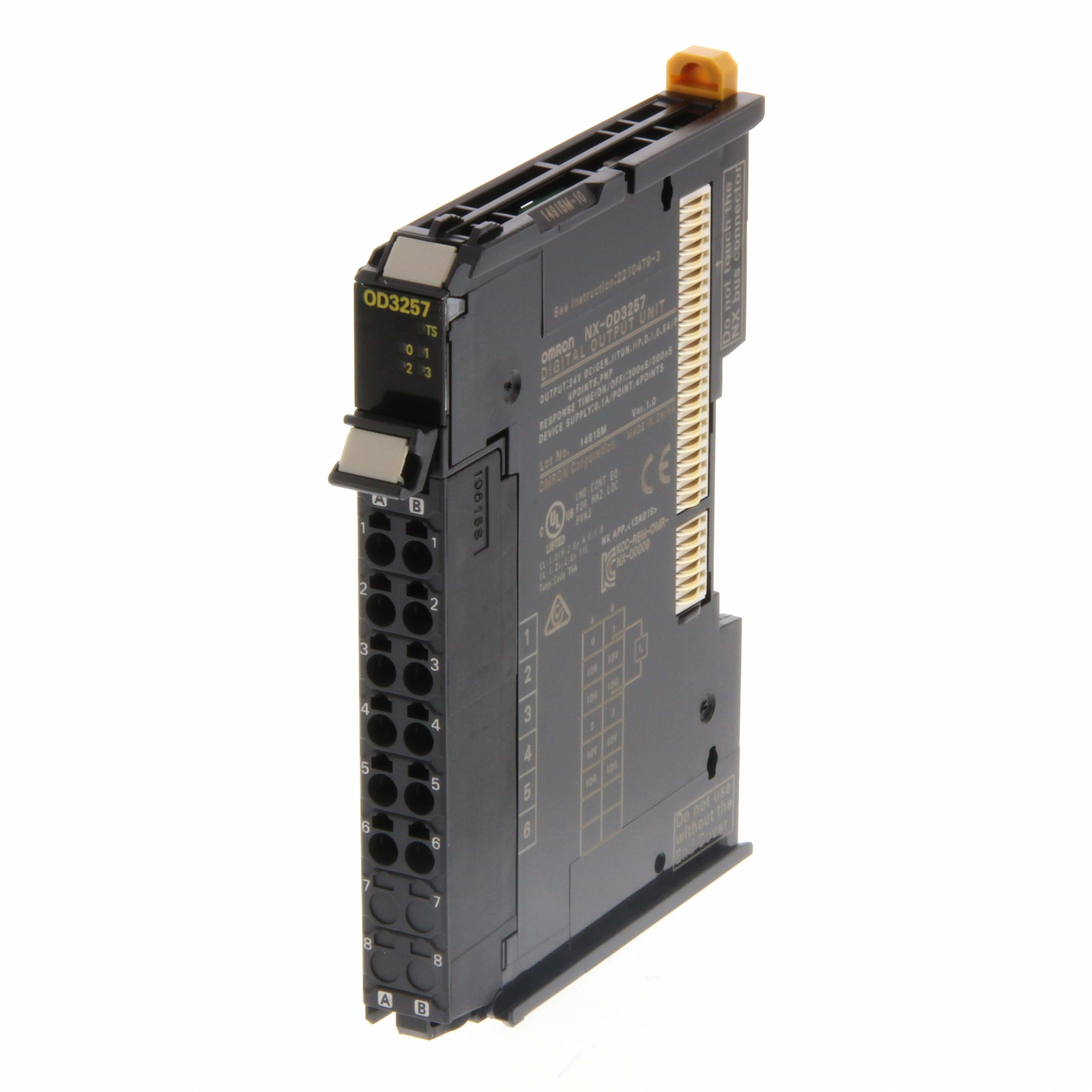 OMRON - 4 Digital Outputs, High speed, PNP 24 VD - NX-OD3257